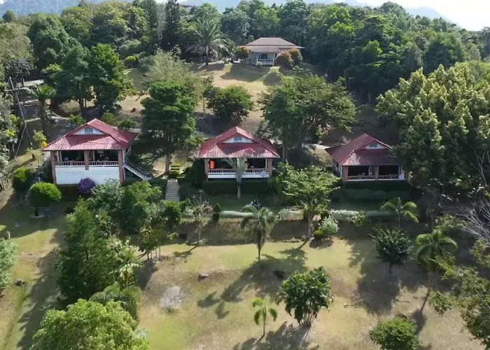 Freedom Estate Sea View Apartments